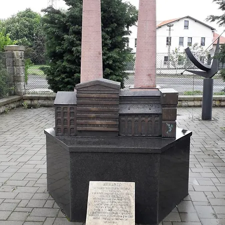 Benyelak - Zoeldorom Kutya - Es Bababarat Vendeghaz