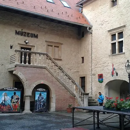 Σπίτι διακοπών Benyelak - Zoeldorom Kutya - Es Bababarat Vendeghaz *