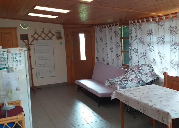 Benyelak - Zoeldorom Kutya - Es Bababarat Vendeghaz Tatil Evi *