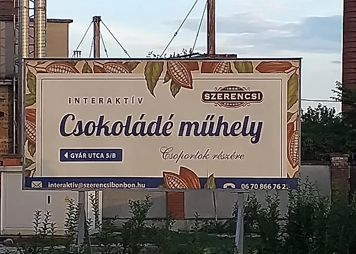 Benyelak - Zoeldorom Kutya - Es Bababarat Vendeghaz *