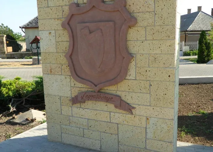 Benyelak - Zoeldorom Kutya - Es Bababarat Vendeghaz Tatil Evi *