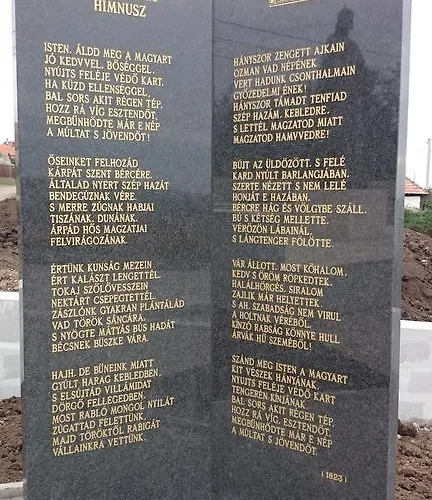 Tatil Evi Benyelak - Zoeldorom Kutya - Es Bababarat Vendeghaz